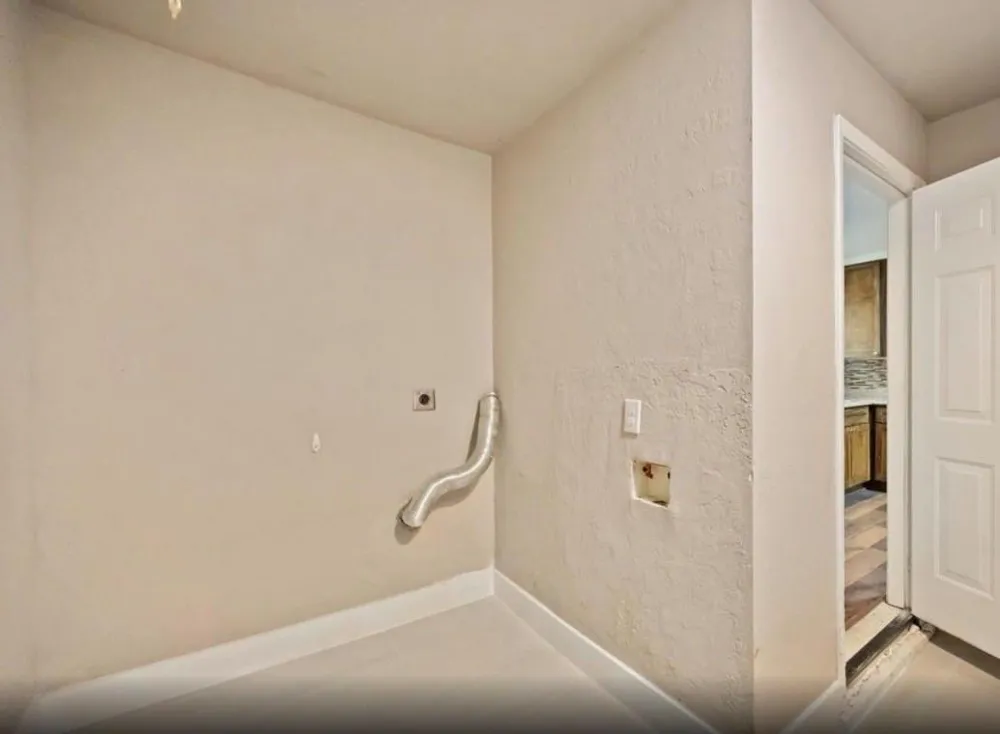 6043 Lyndhurst Drive Houston, TX 77033