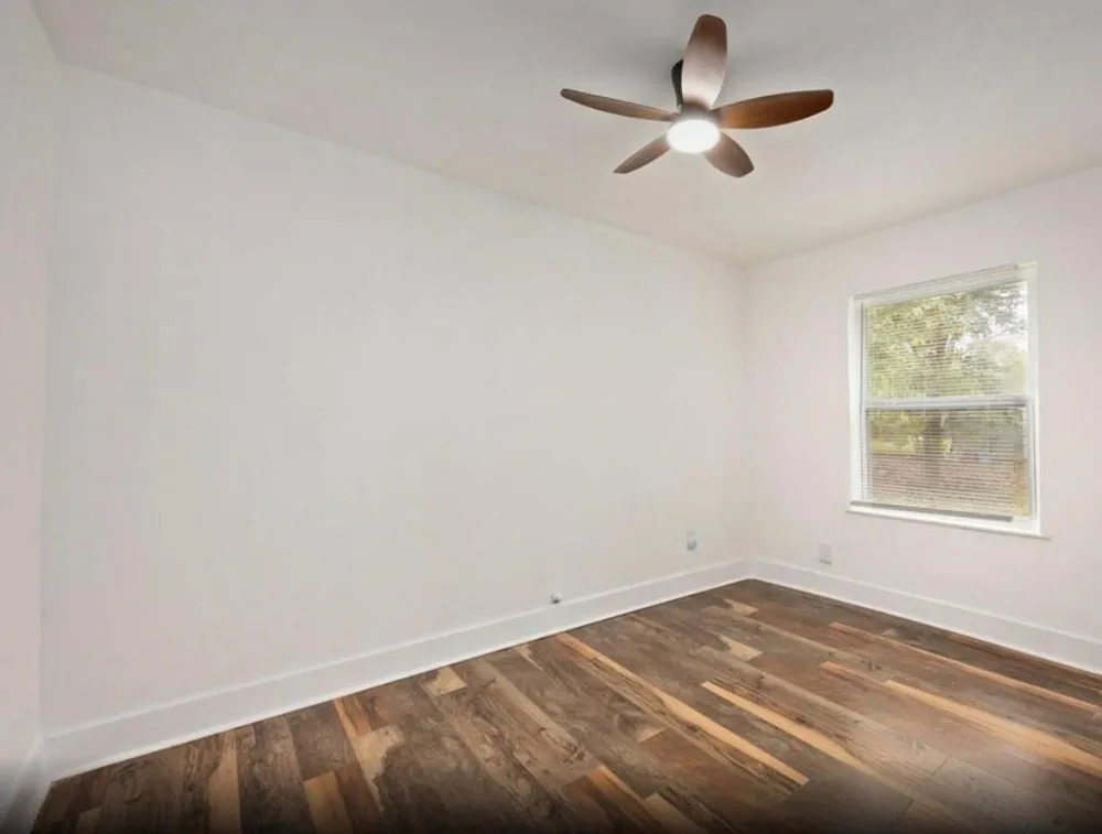 6043 Lyndhurst Drive Houston, TX 77033