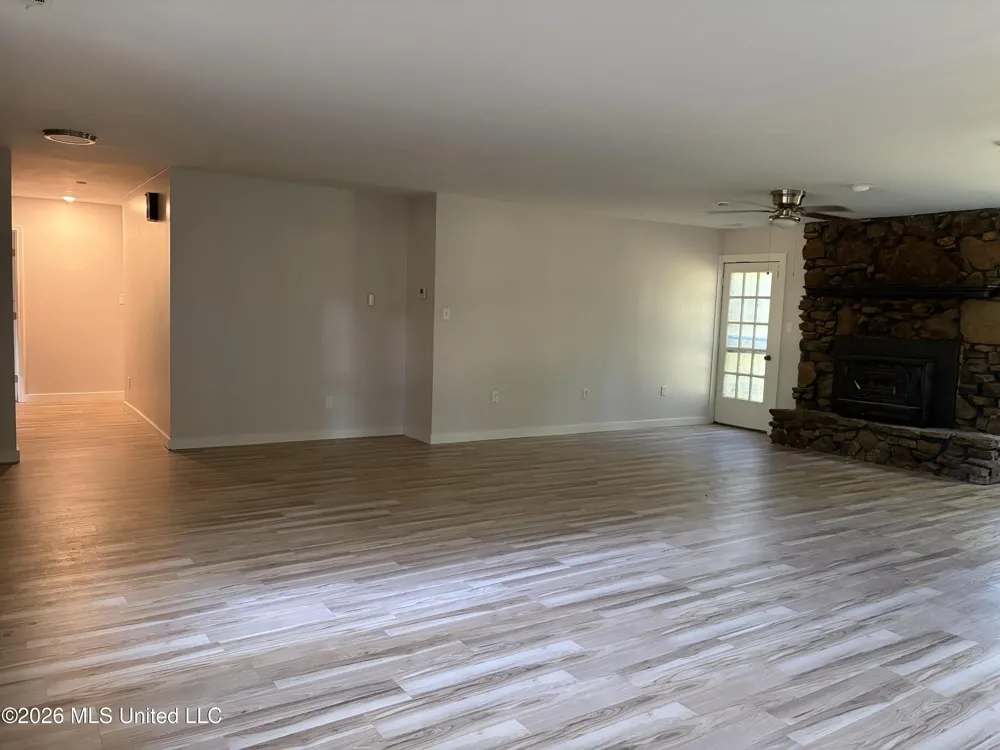 3630 Debbie Drive Olive Branch, MS 38654
