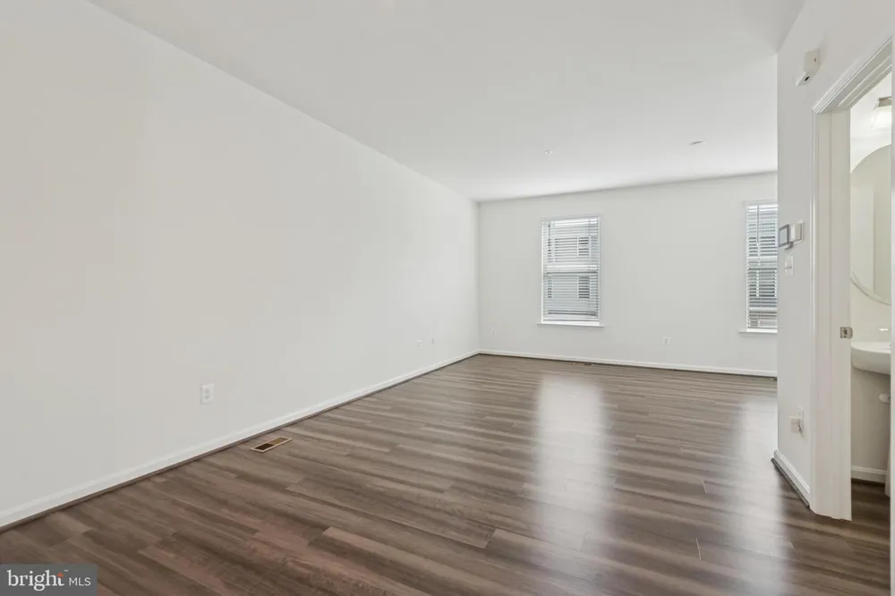 7812 WOLF RUN LANE Severn, MD 21144