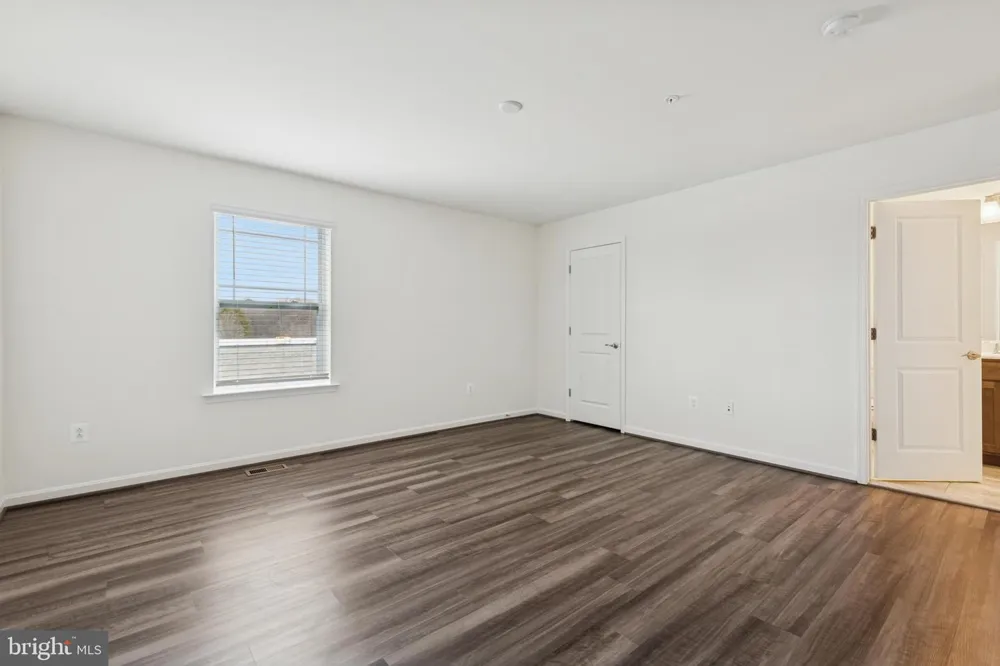 7812 WOLF RUN LANE Severn, MD 21144