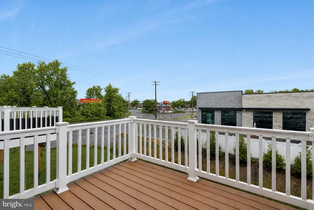 7812 WOLF RUN LANE Severn, MD 21144