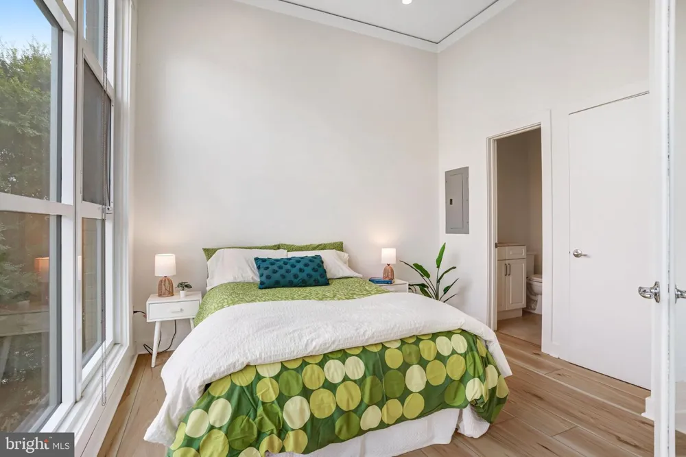 2380 CHAMPLAIN STREET NW #306 Washington, DC 20009