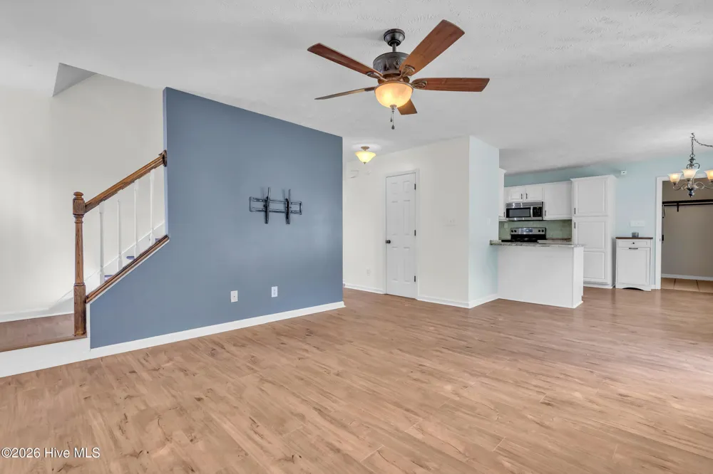 305 E Regent Court Jacksonville, NC 28546