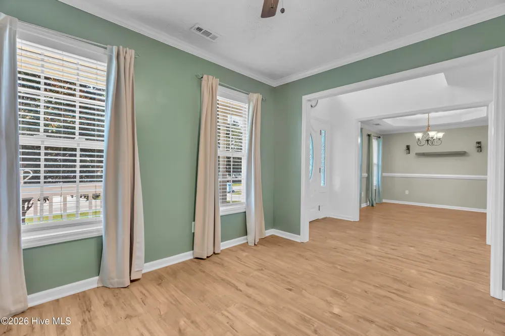 305 E Regent Court Jacksonville, NC 28546