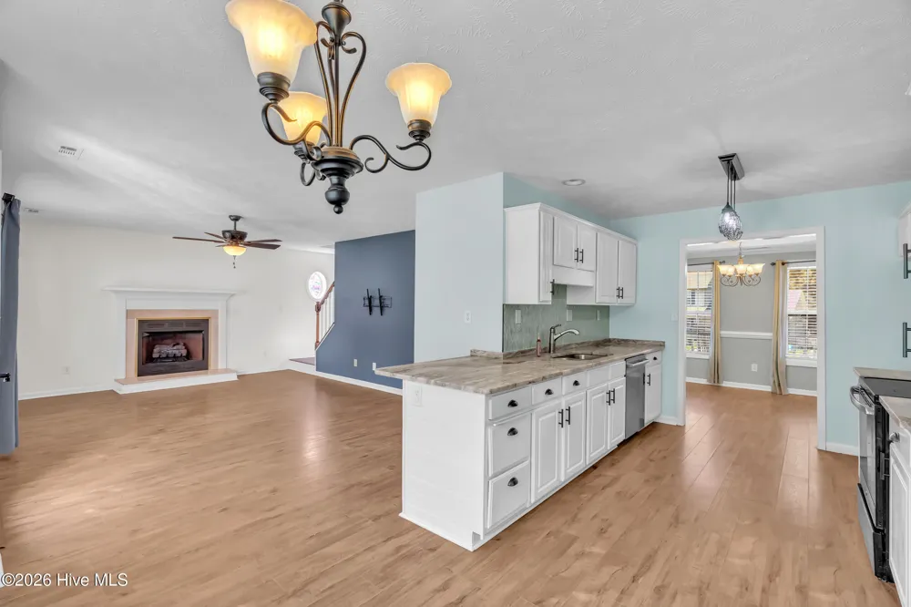 305 E Regent Court Jacksonville, NC 28546