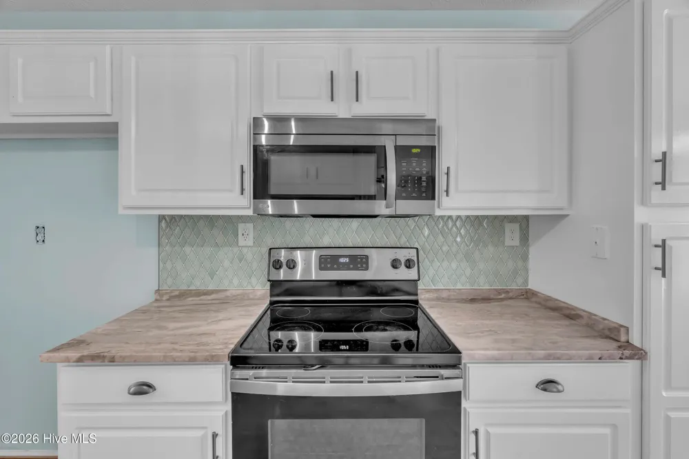 305 E Regent Court Jacksonville, NC 28546