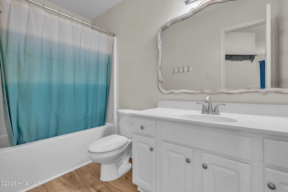 305 E Regent Court Jacksonville, NC 28546