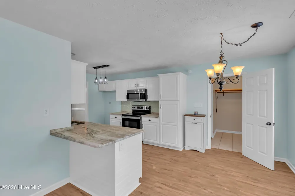 305 E Regent Court Jacksonville, NC 28546