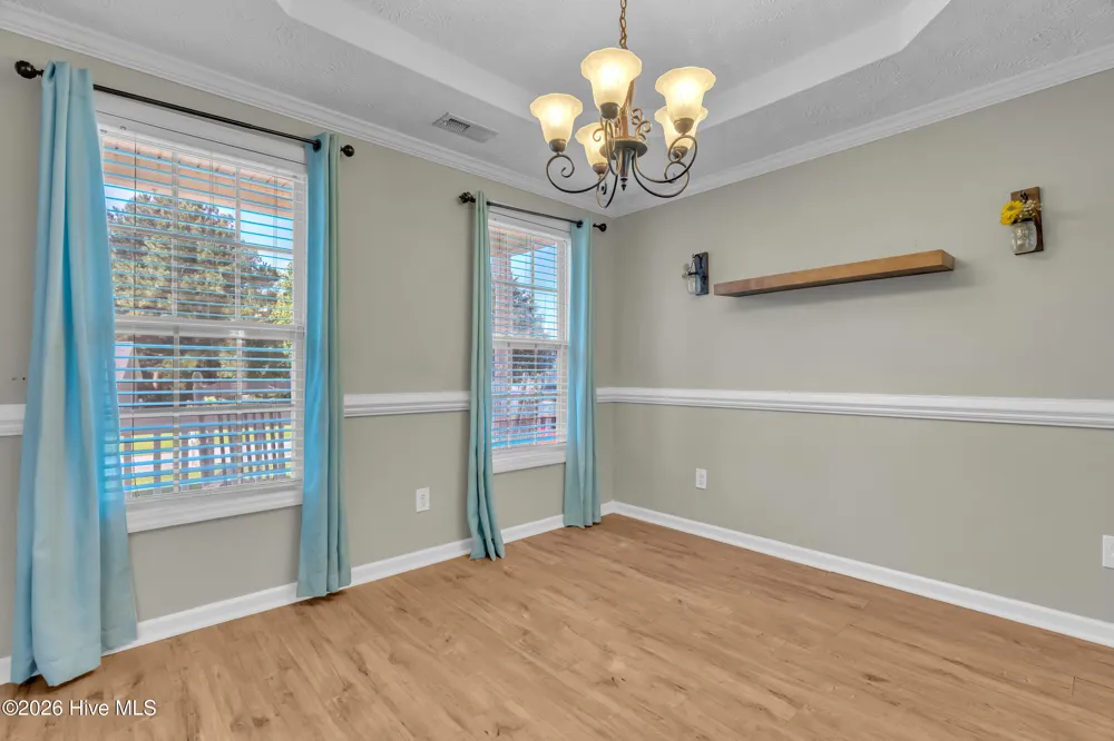 305 E Regent Court Jacksonville, NC 28546