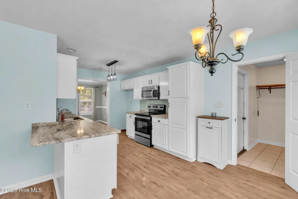 305 E Regent Court Jacksonville, NC 28546