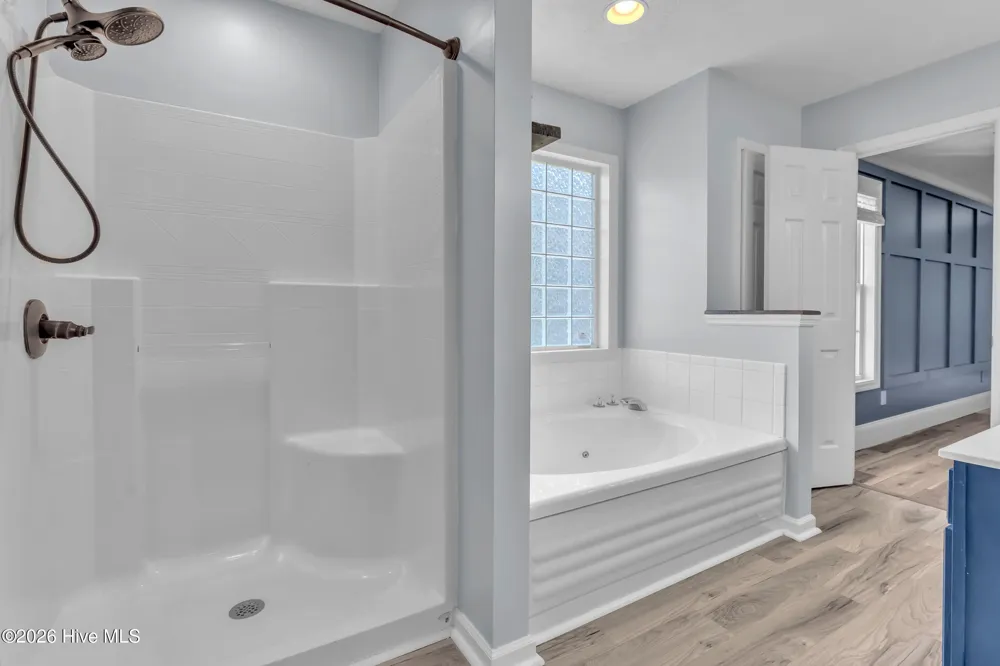 305 E Regent Court Jacksonville, NC 28546