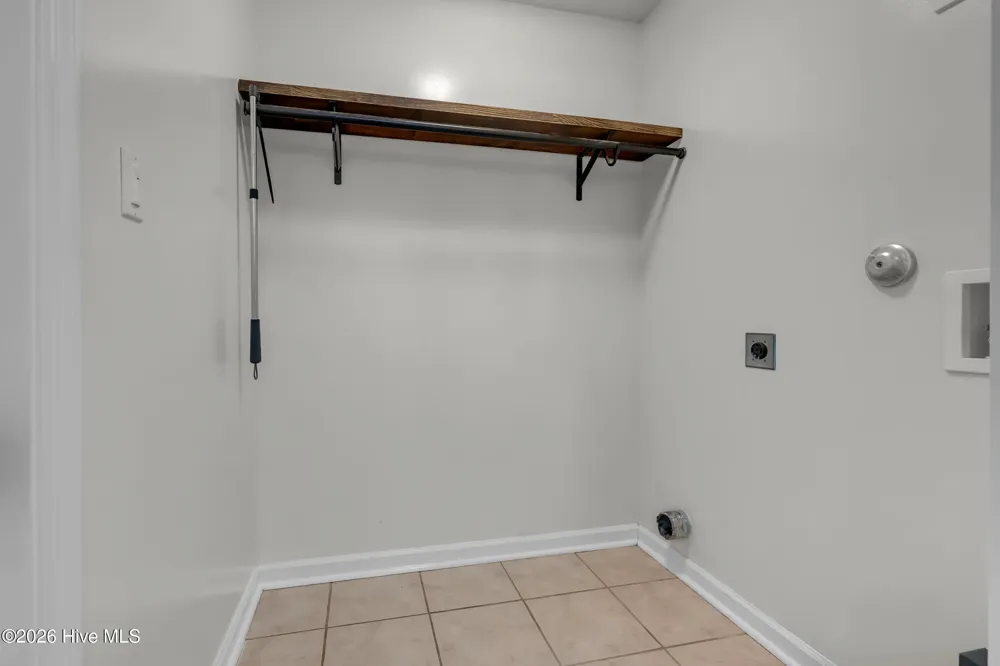 305 E Regent Court Jacksonville, NC 28546
