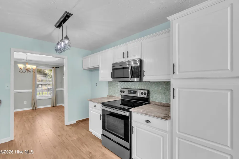 305 E Regent Court Jacksonville, NC 28546