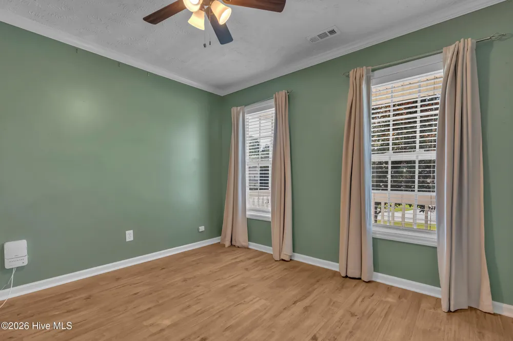305 E Regent Court Jacksonville, NC 28546