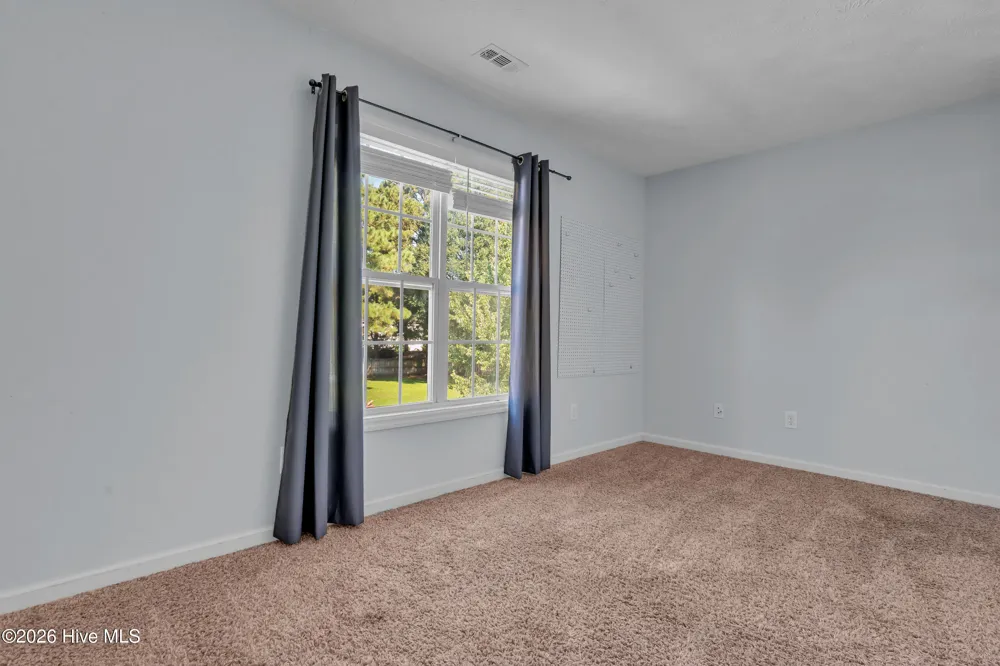305 E Regent Court Jacksonville, NC 28546