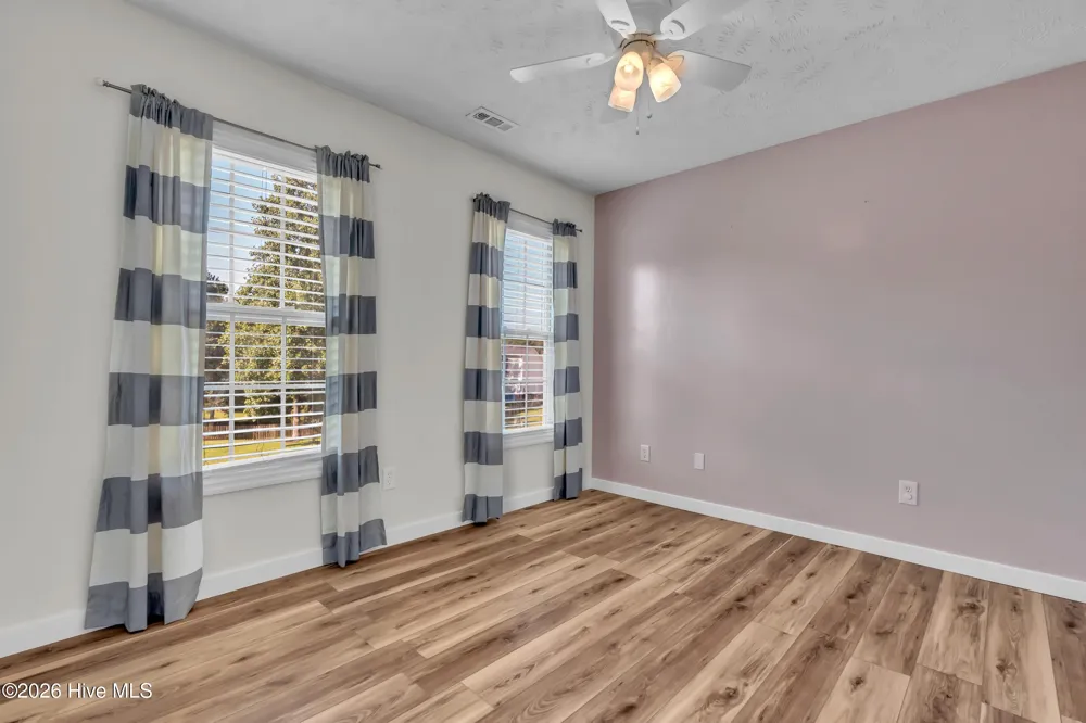 305 E Regent Court Jacksonville, NC 28546