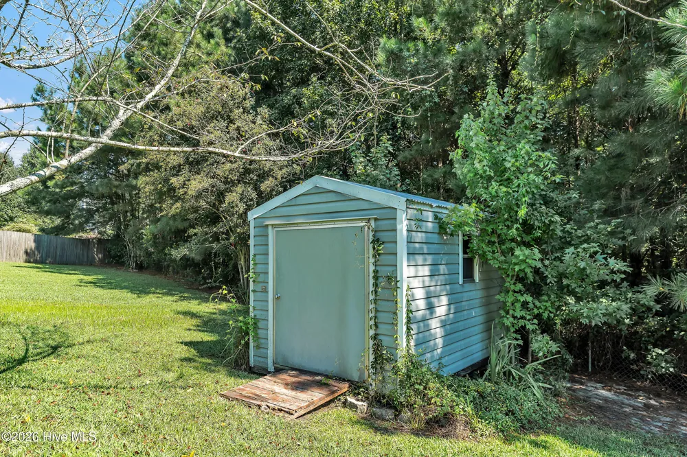 305 E Regent Court Jacksonville, NC 28546