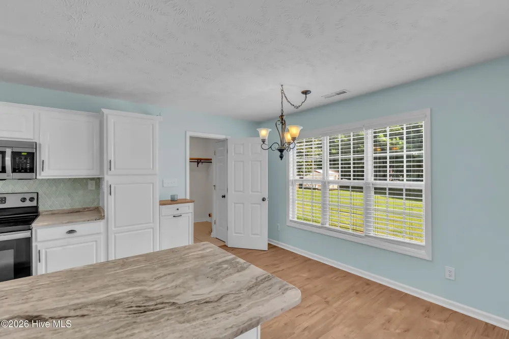 305 E Regent Court Jacksonville, NC 28546