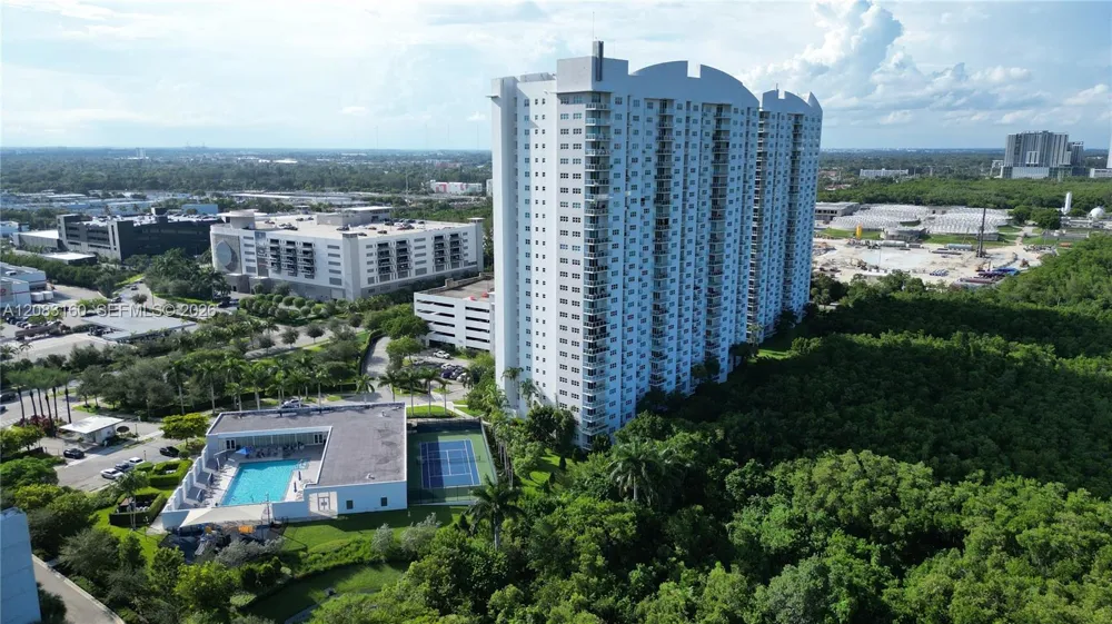 15051 Royal Oaks Ln #1104 North Miami, FL 33181