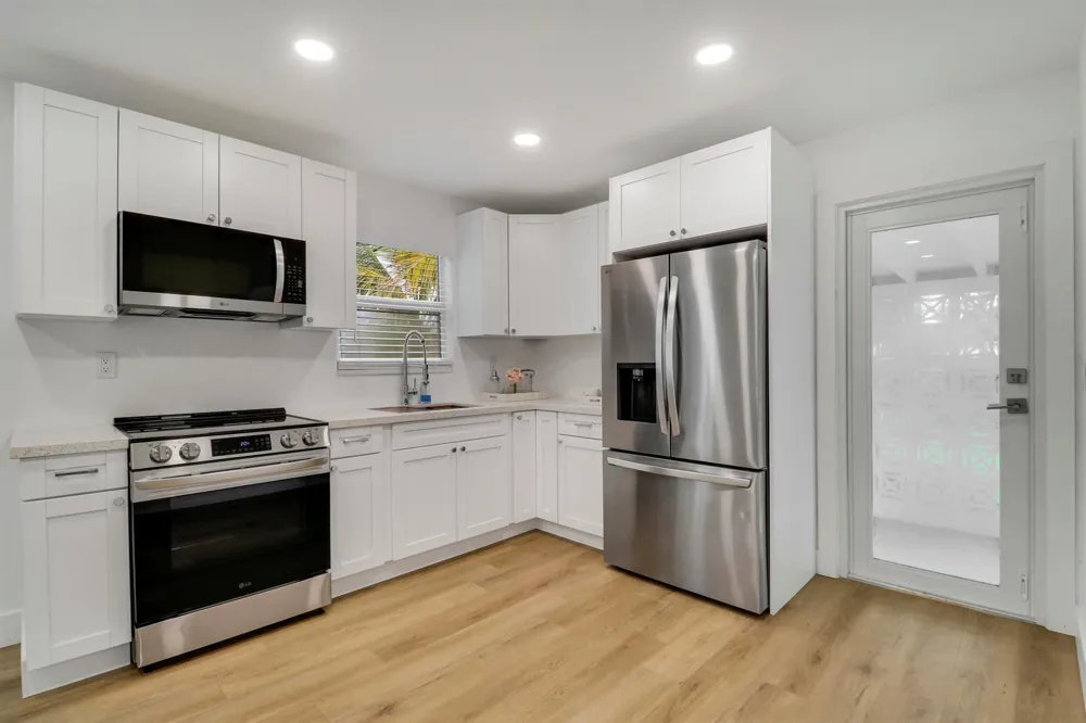 2516 Lorraine Court North Palm Beach, FL 33403