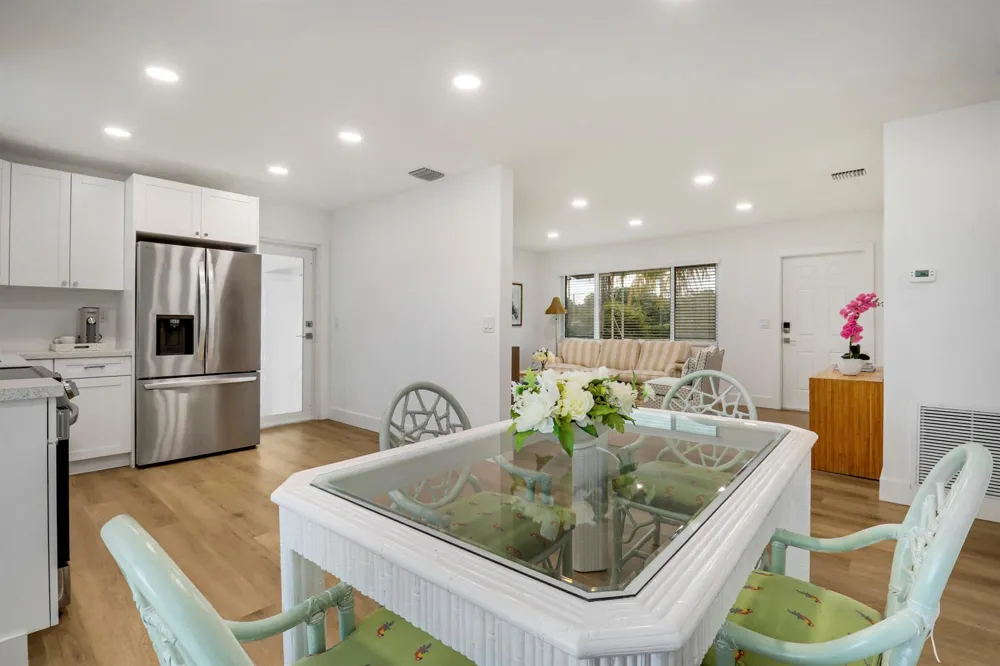 2516 Lorraine Court North Palm Beach, FL 33403