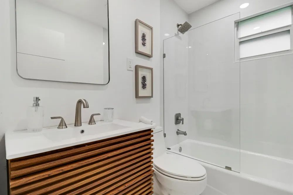 2516 Lorraine Court North Palm Beach, FL 33403