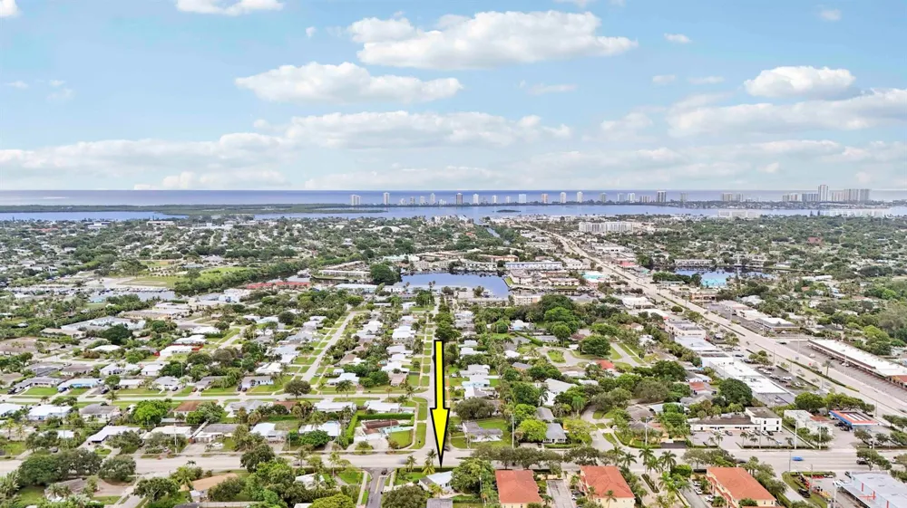 2516 Lorraine Court North Palm Beach, FL 33403
