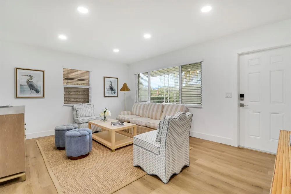 2516 Lorraine Court North Palm Beach, FL 33403