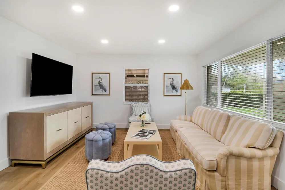 2516 Lorraine Court North Palm Beach, FL 33403
