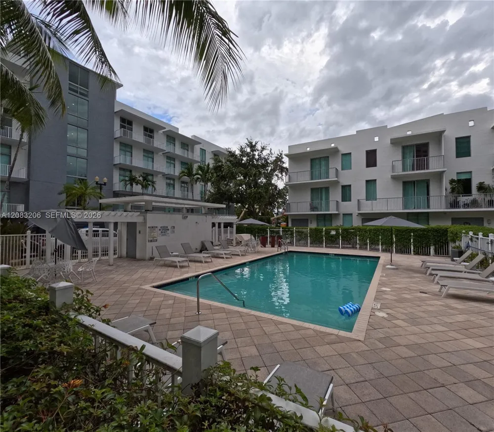 2100 Van Buren St #222 Hollywood, FL 33020