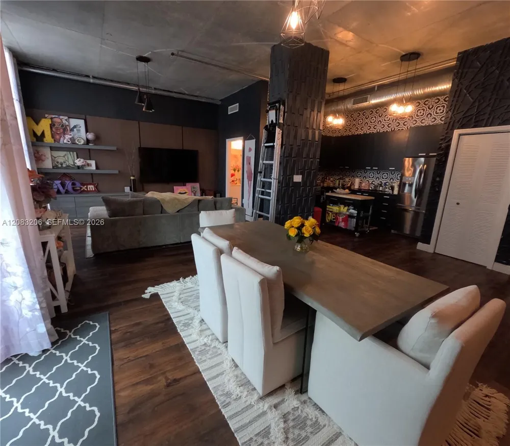 2100 Van Buren St #222 Hollywood, FL 33020