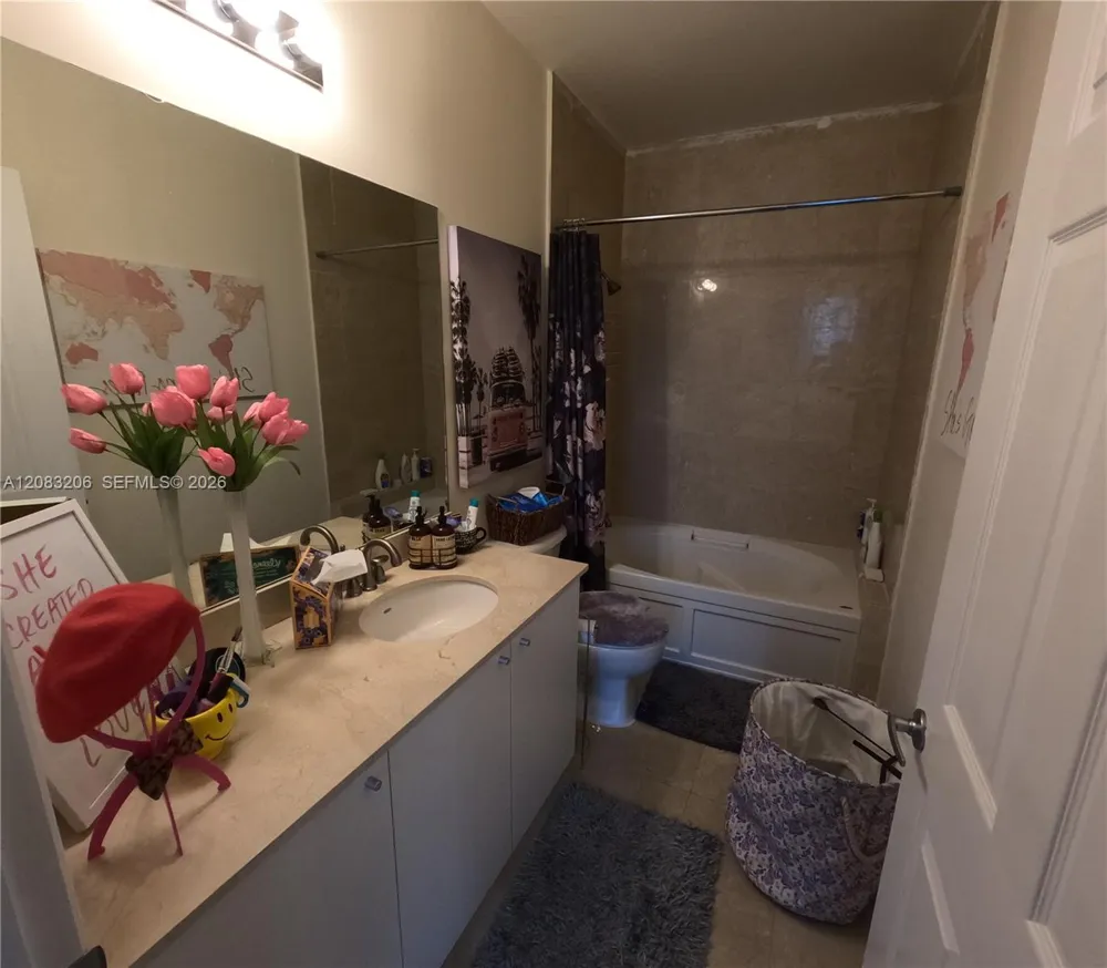 2100 Van Buren St #222 Hollywood, FL 33020