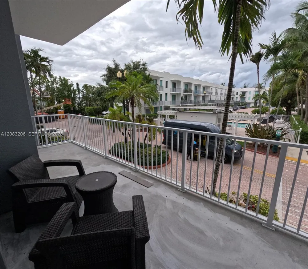 2100 Van Buren St #222 Hollywood, FL 33020