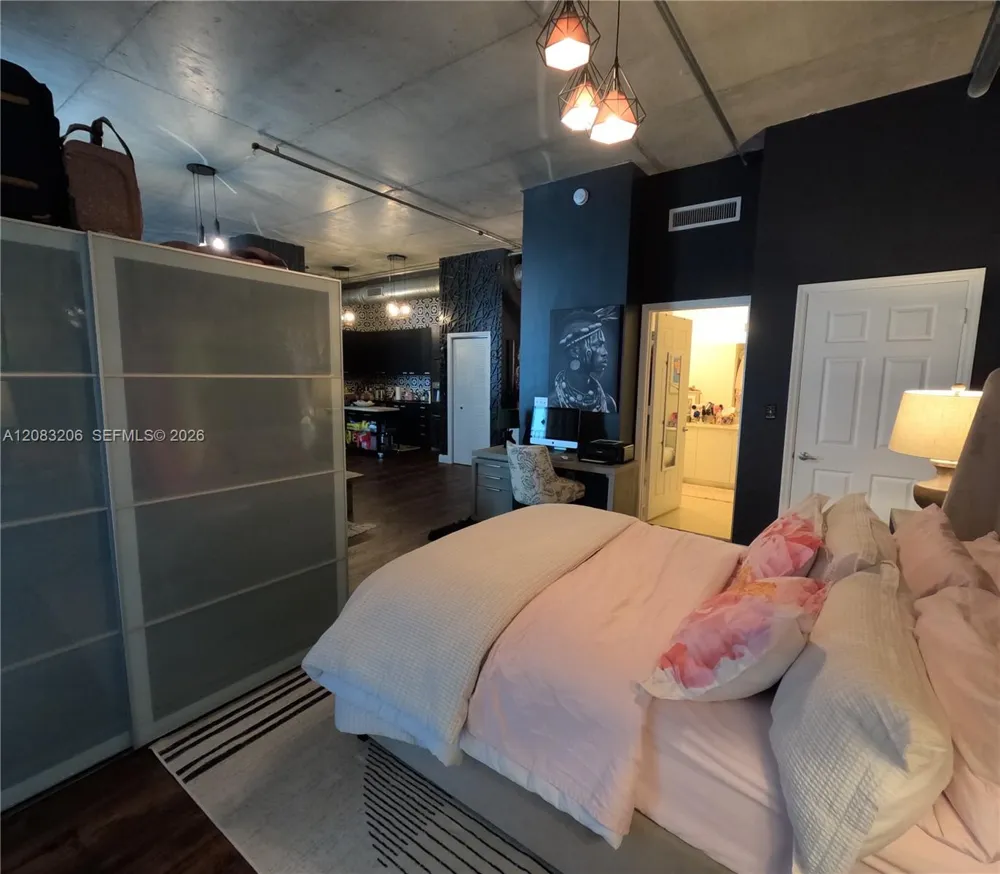 2100 Van Buren St #222 Hollywood, FL 33020