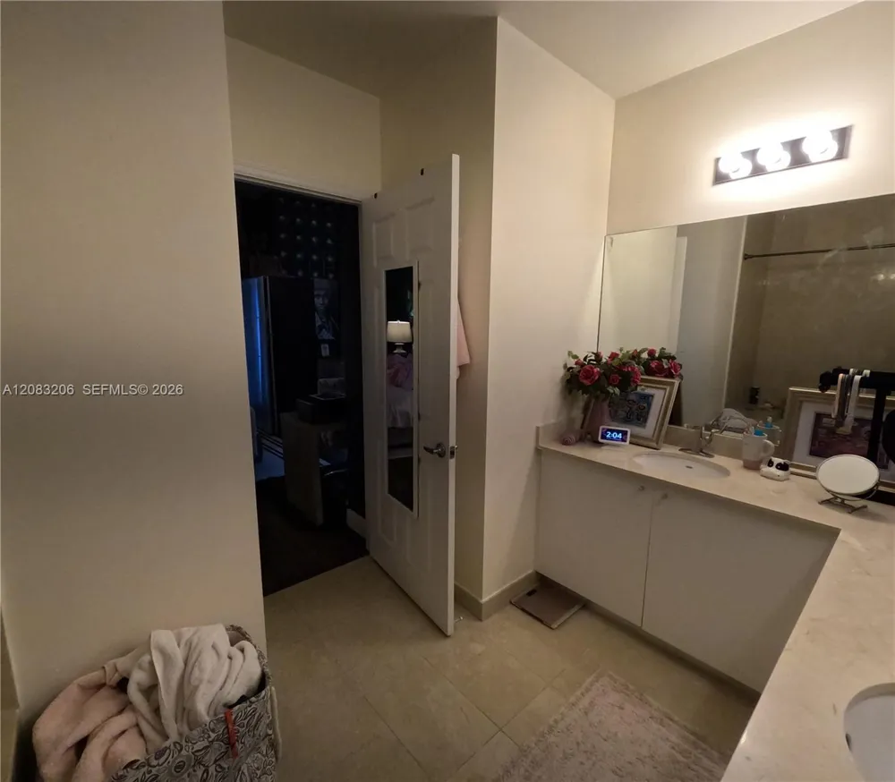 2100 Van Buren St #222 Hollywood, FL 33020