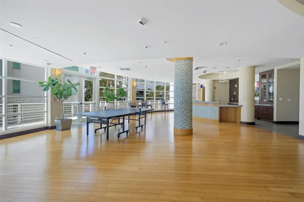 244 Biscayne Blvd #451 Miami, FL 33132