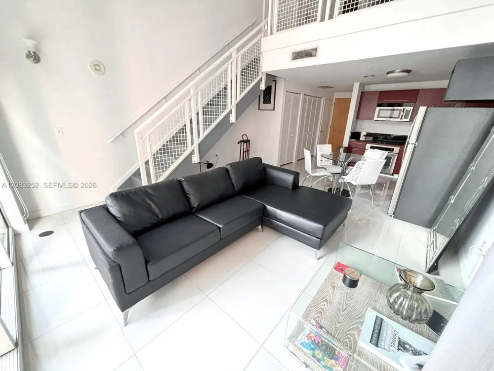 244 Biscayne Blvd #451 Miami, FL 33132