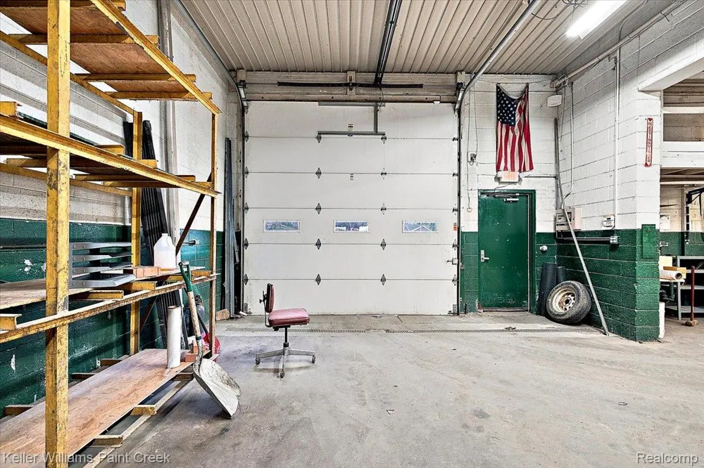 11047 E 9 Mile Road Warren City, MI 48089