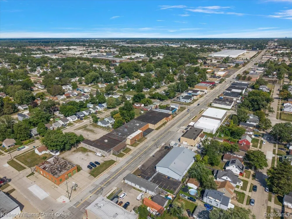 11047 E 9 Mile Road Warren City, MI 48089