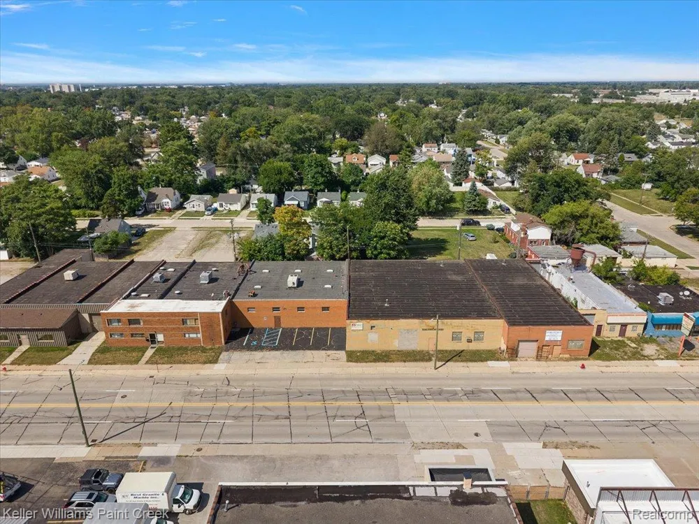 11047 E 9 Mile Road Warren City, MI 48089