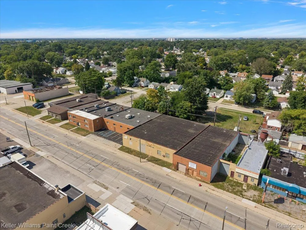 11047 E 9 Mile Road Warren City, MI 48089