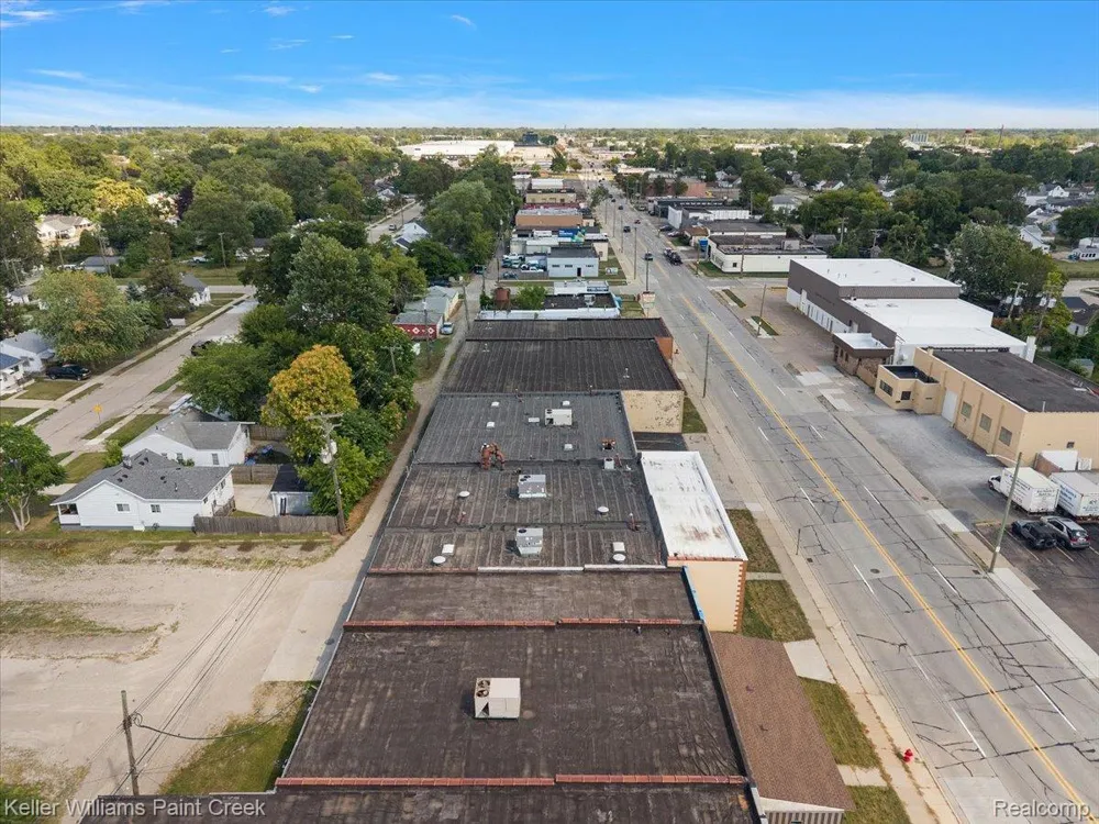 11047 E 9 Mile Road Warren City, MI 48089