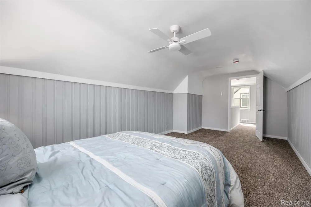 300 Edgeworth Avenue Royal Oak City, MI 48067