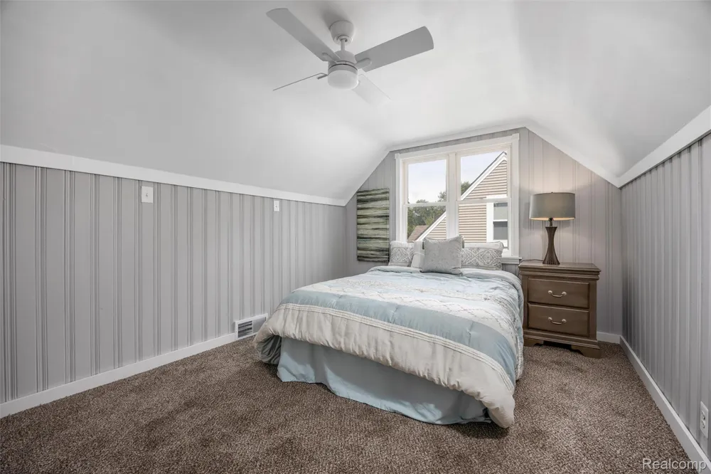 300 Edgeworth Avenue Royal Oak City, MI 48067