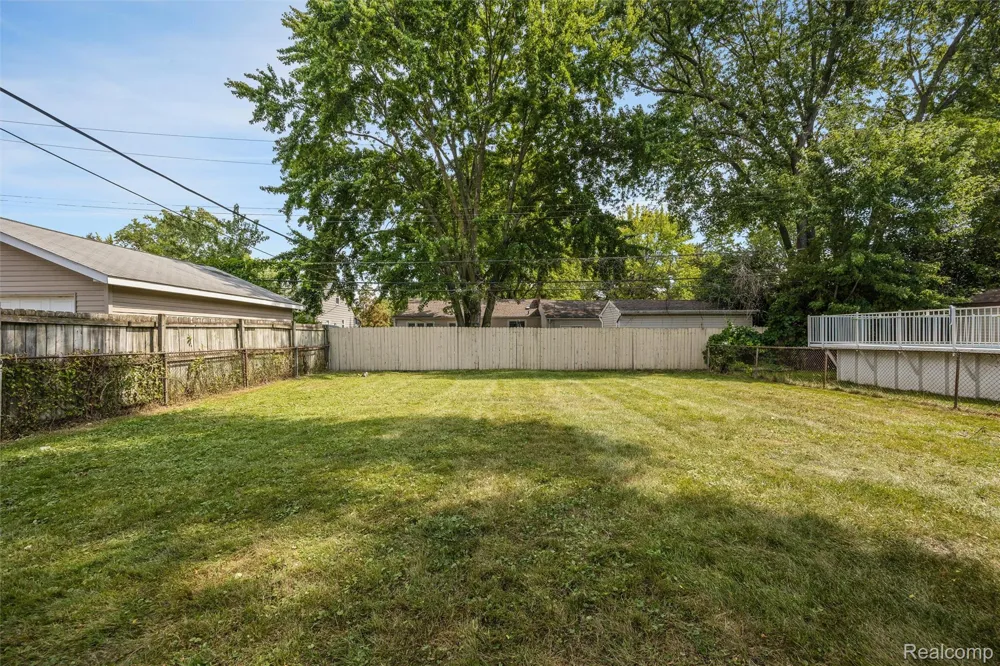 300 Edgeworth Avenue Royal Oak City, MI 48067