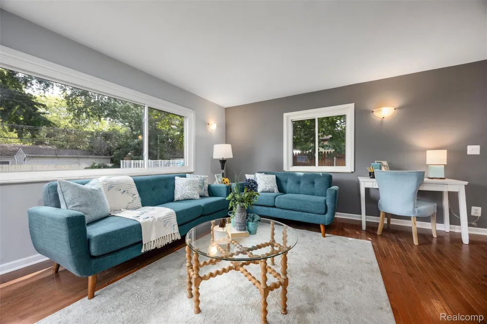 300 Edgeworth Avenue Royal Oak City, MI 48067