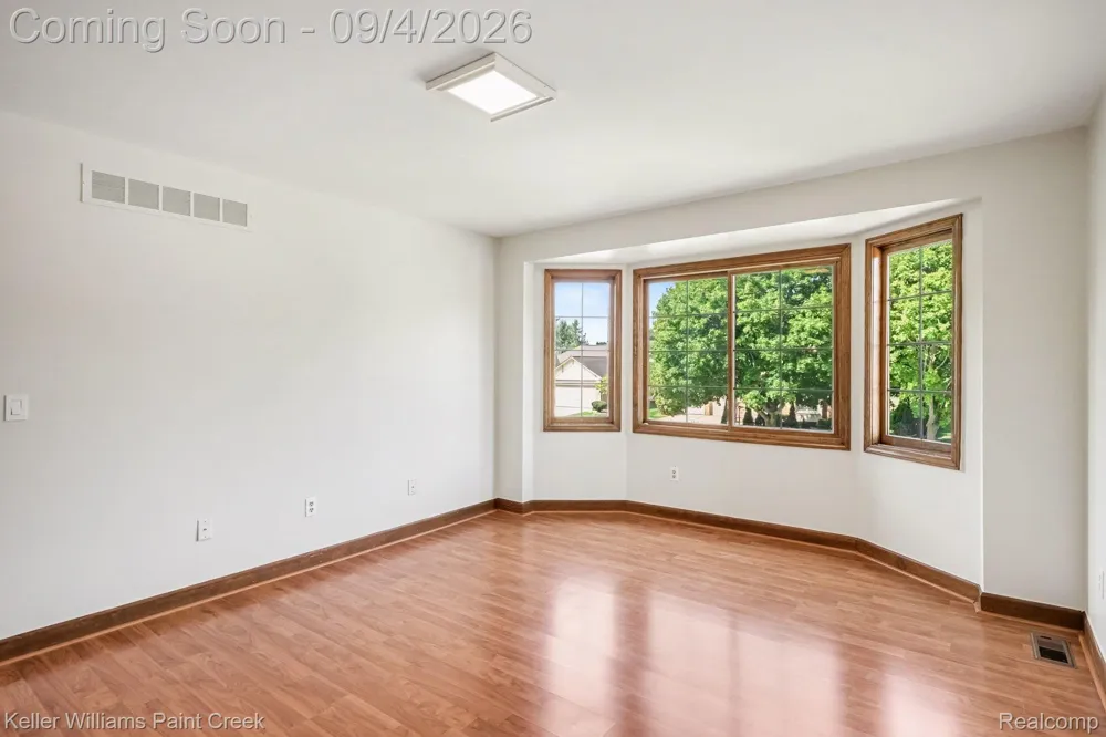627 Parkland Drive Rochester Hills City, MI 48307