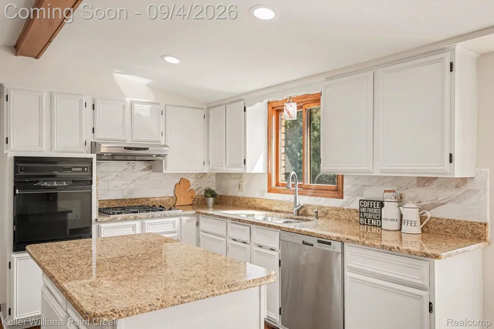 627 Parkland Drive Rochester Hills City, MI 48307