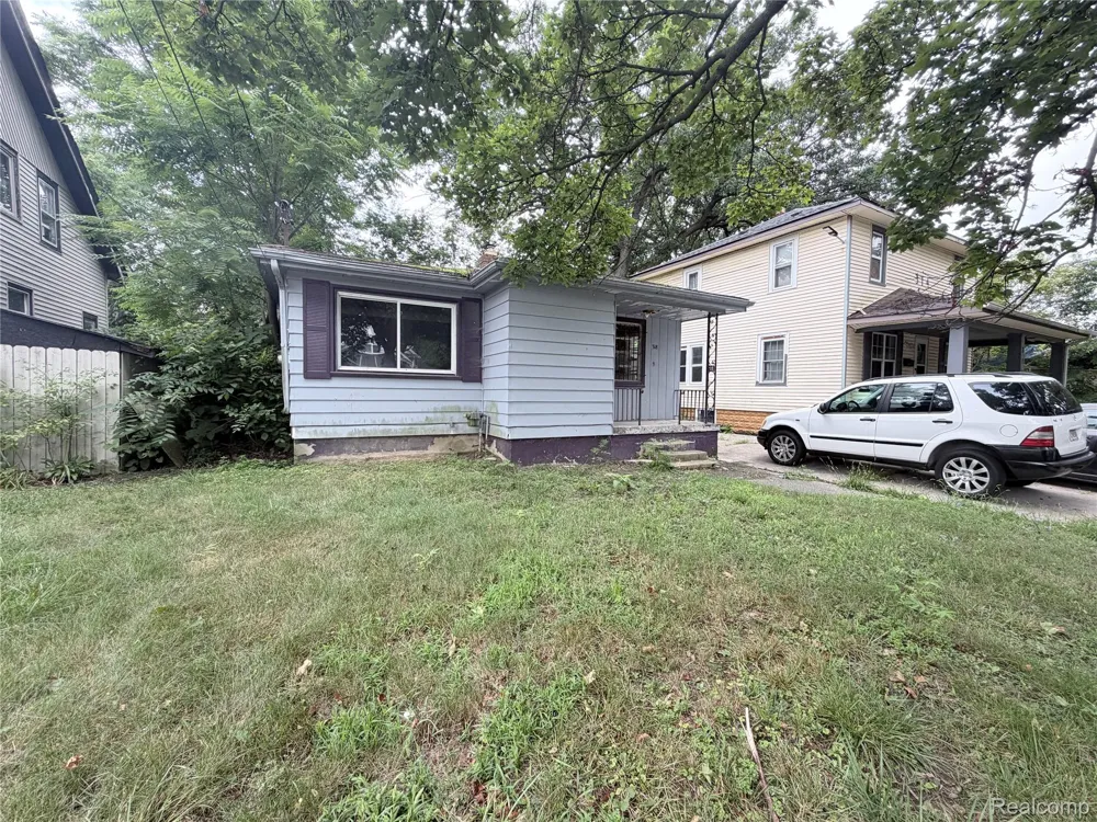 318 E Myrtle Avenue Flint City, MI 48505